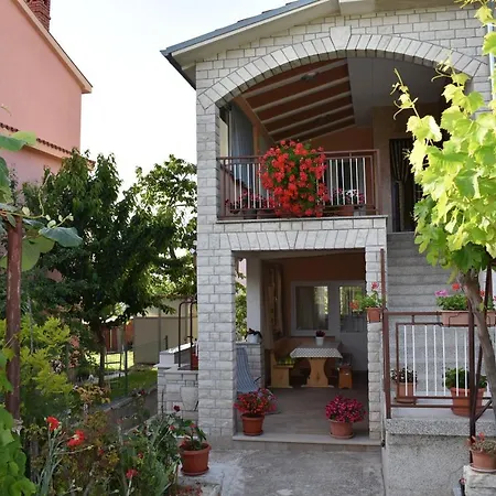 Apartamento Plisko Pula